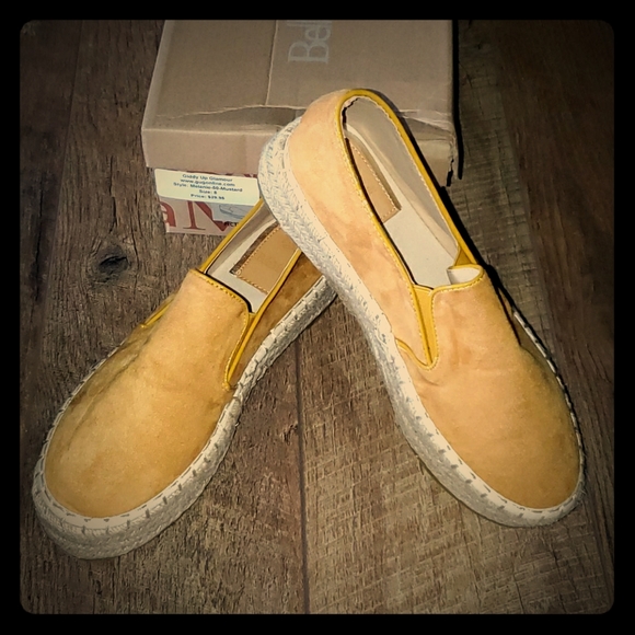 Bella Marie Shoes - Bella Marie 'Melanie' espadrilles.